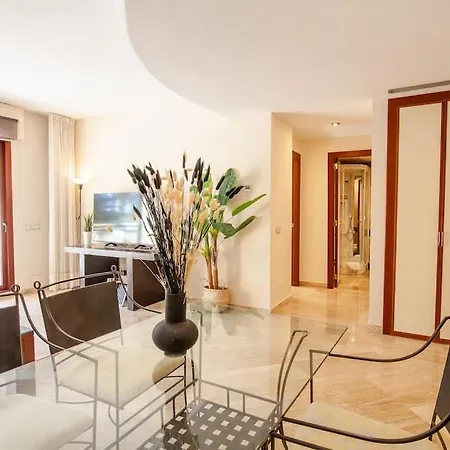 Frontline 2 Bed Apartment, San Pedro De Alcantara * Marbella